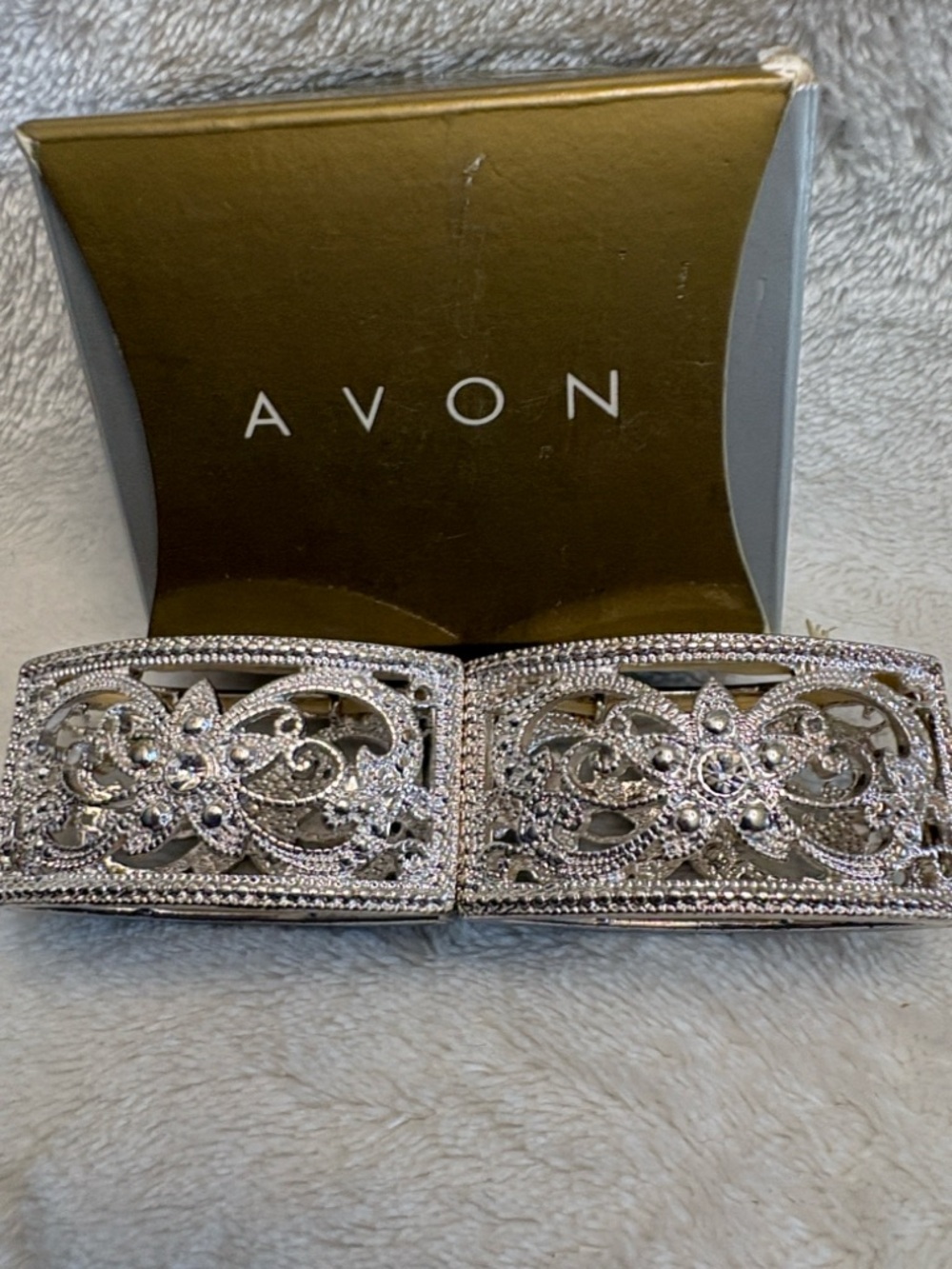 Vintage Avon Floral Filigree Stretch Silvertone Bracelet